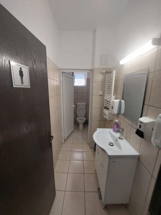 Delfinariu-bd. Mamaia, spatiu birouri, 150 mp., openspace