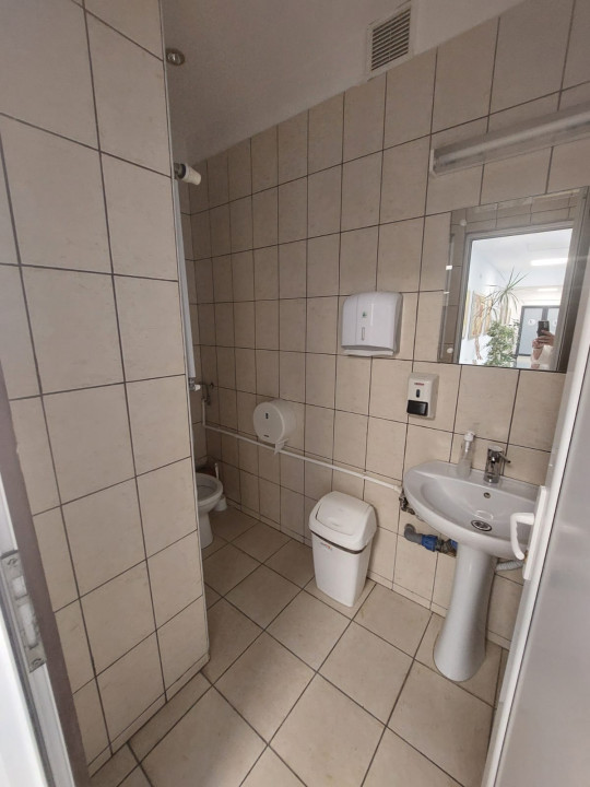 Delfinariu-bd. Mamaia, spatiu birouri, 150 mp., openspace