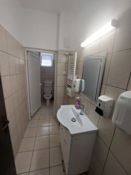 Delfinariu-bd. Mamaia, spatiu birouri, 150 mp., openspace