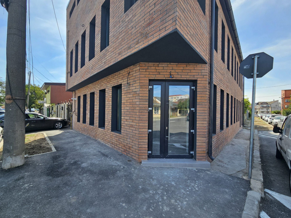 Spatiu comercial, finalizat 2025, parter,  110 mp.