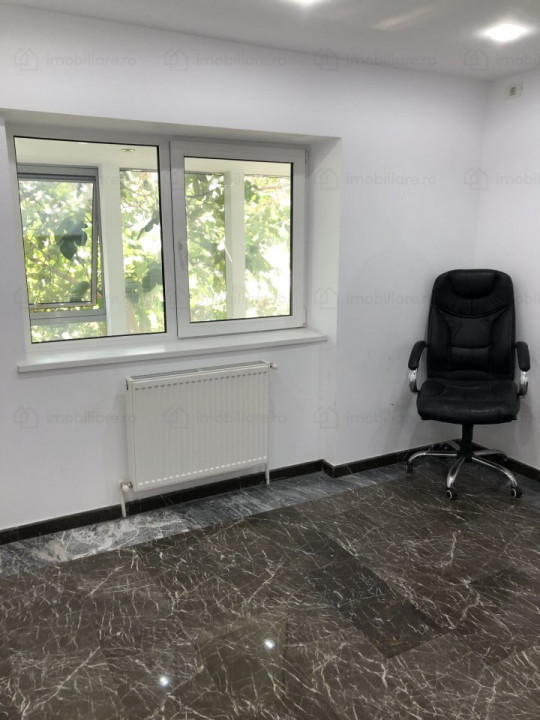 Capitol - stradal bd. Mamaia, spatiu comercial, 120 mp.