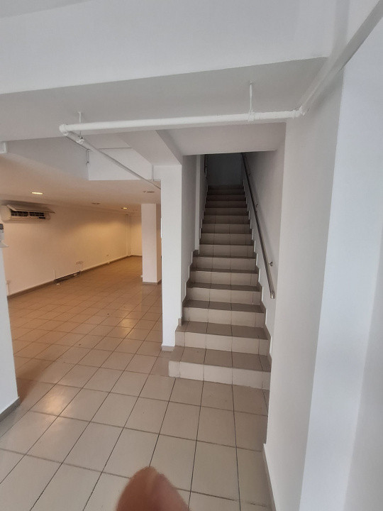 Delfinariu, cladire P+1 , spatiu depozitare 126 mp., curte 463 mp.