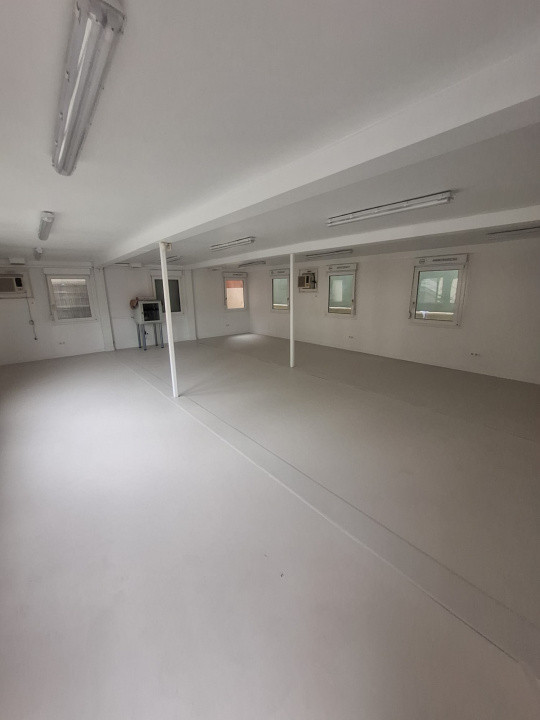 Delfinariu, cladire P+1 , spatiu depozitare 126 mp., curte 463 mp.