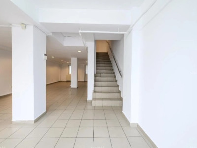 Delfinariu, cladire P+1 , spatiu depozitare 126 mp., curte 463 mp.