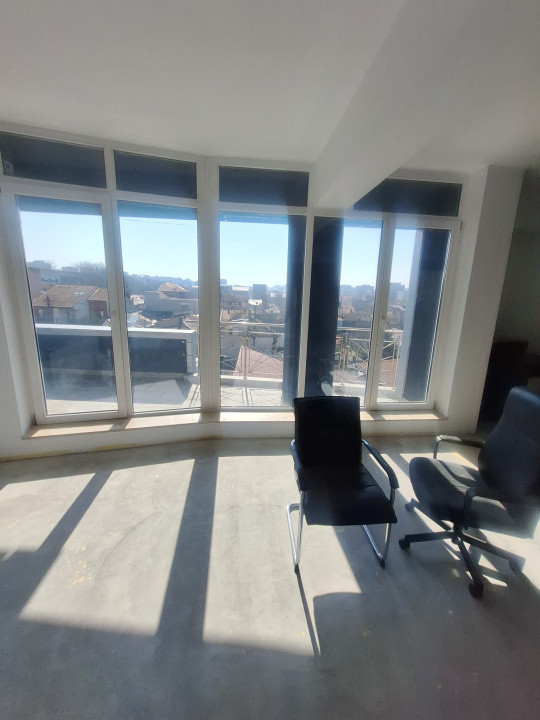 Delfinariu, spatiu IDEAL BIROURI, 125 mp., 3 camere, etaj 1, terasa