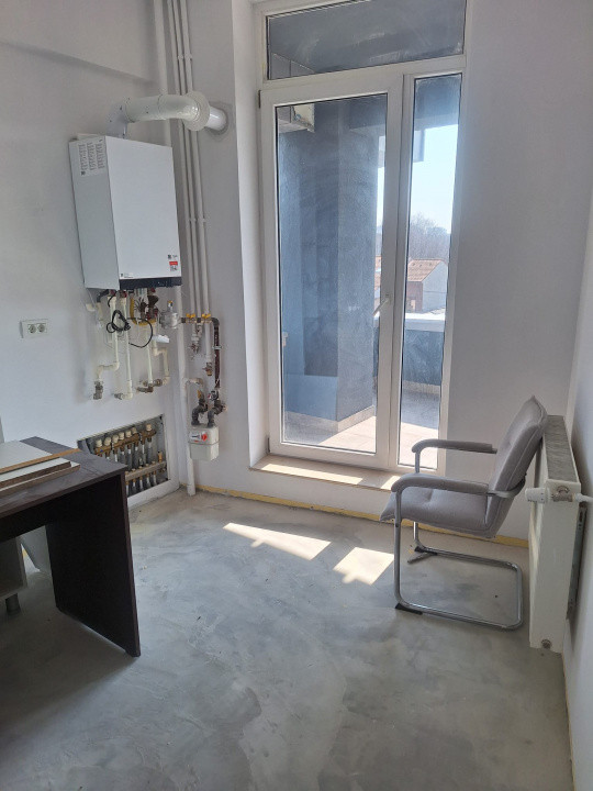 Delfinariu, spatiu IDEAL BIROURI, 125 mp., 3 camere, etaj 1, terasa