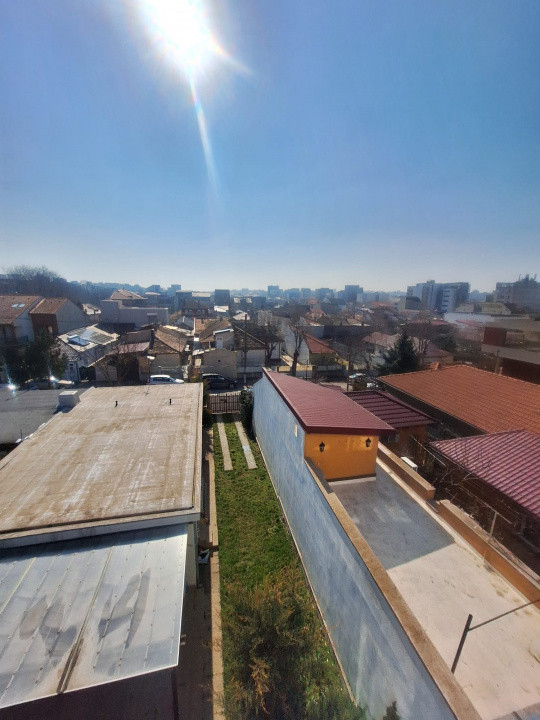 Delfinariu, spatiu IDEAL BIROURI, 125 mp., 3 camere, etaj 1, terasa