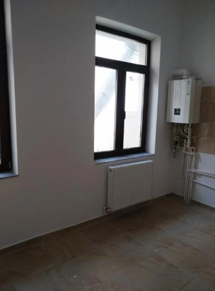 Ultracentral  - Tomis Mall, spatiu birouri, 100 mp.