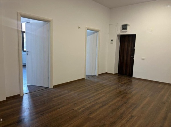 Ultracentral  - Tomis Mall, spatiu birouri, 100 mp.