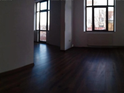 Ultracentral  - Tomis Mall, spatiu birouri, 100 mp.