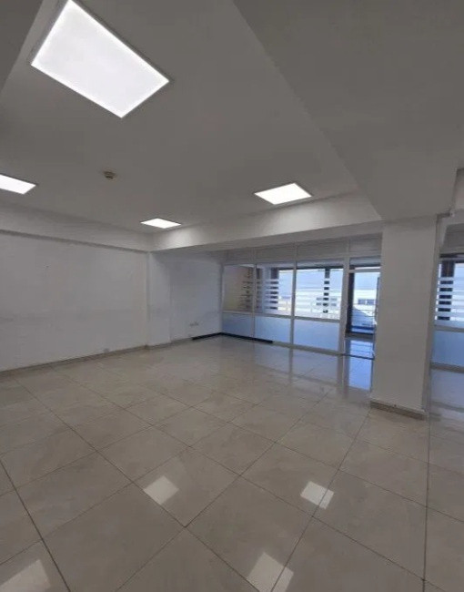 Centru - Bd. Mamaia , spatiu IDEAL BIROURI in cladire reprezentativa , 240 mp.