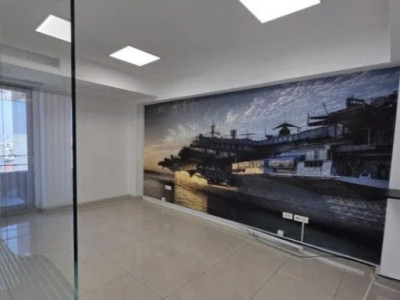 Centru - Bd. Mamaia , spatiu IDEAL BIROURI in cladire reprezentativa , 240 mp.