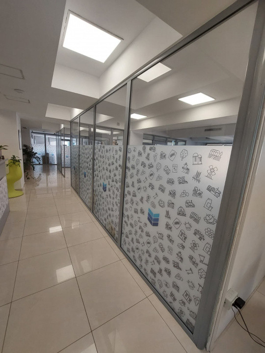 Centru - Bd. Mamaia , spatiu IDEAL BIROURI in cladire reprezentativa , 440 mp.