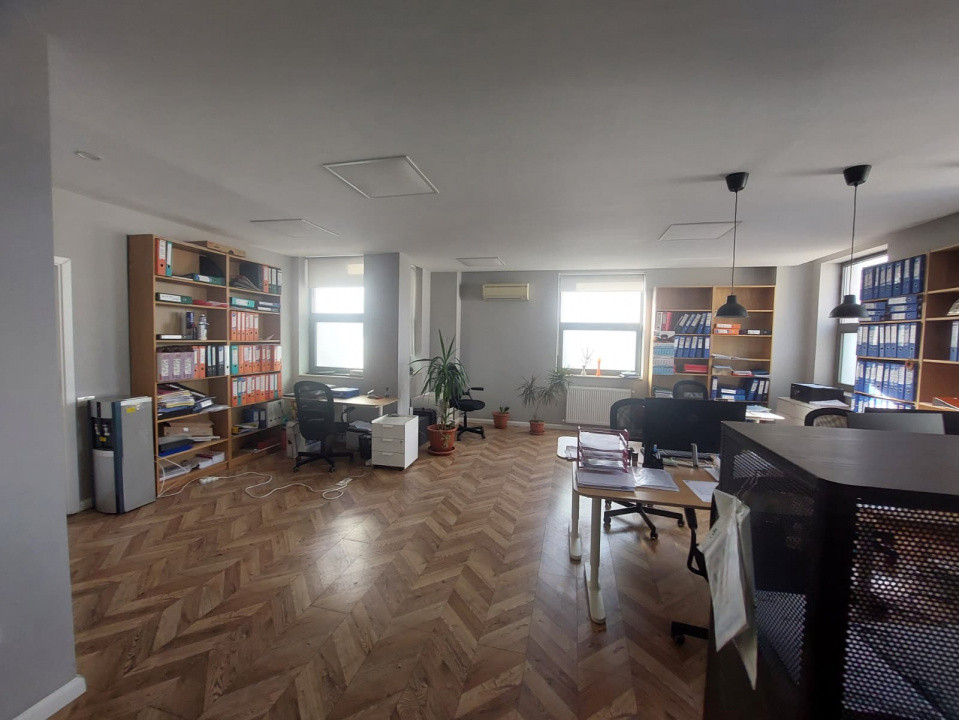 Bd. Mamaia - Delfinariu, spatiu BIROURI PREMIUM, MOBILAT