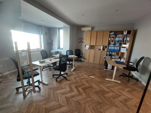 Bd. Mamaia - Delfinariu, spatiu BIROURI PREMIUM, MOBILAT