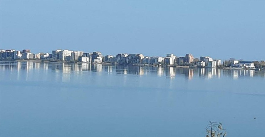 Palazu Mare - PRIMUL LOT LA LAC - 500 mp.