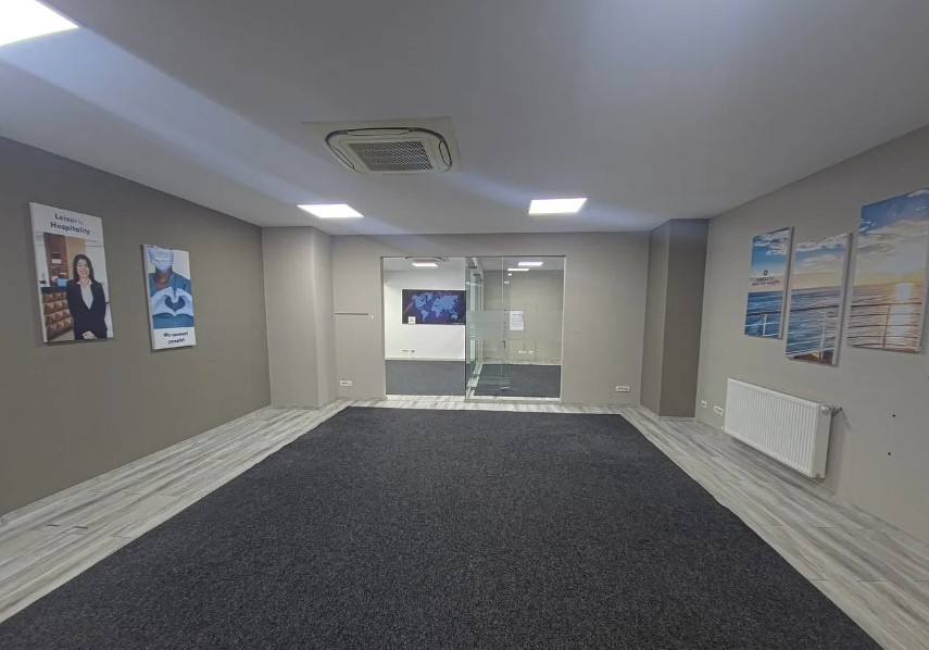 Bd. Mamaia - Delfinariu, spatiu BIROURI PREMIUM,  UTILITATI INCLUSE