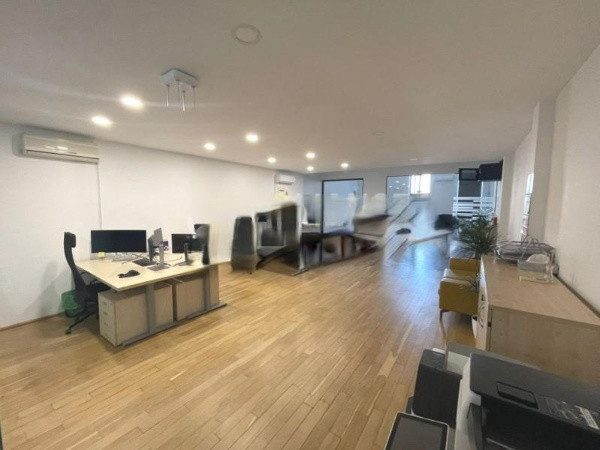 I.C.Bratianu - hala/spatiu productie 477 mp., recent amenajata