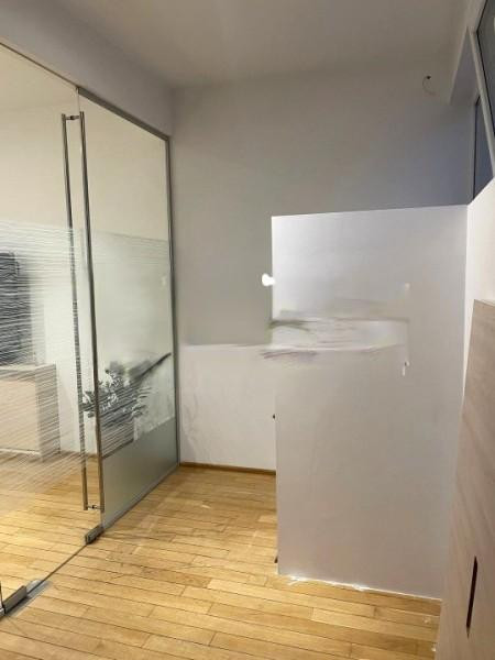 I.C.Bratianu - hala/spatiu productie 477 mp., recent amenajata