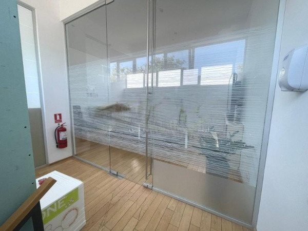 I.C.Bratianu - hala/spatiu productie 477 mp., recent amenajata