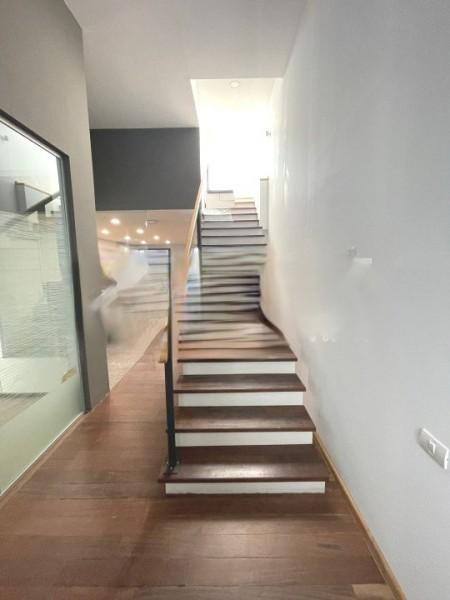 I.C.Bratianu - hala/spatiu productie 477 mp., recent amenajata