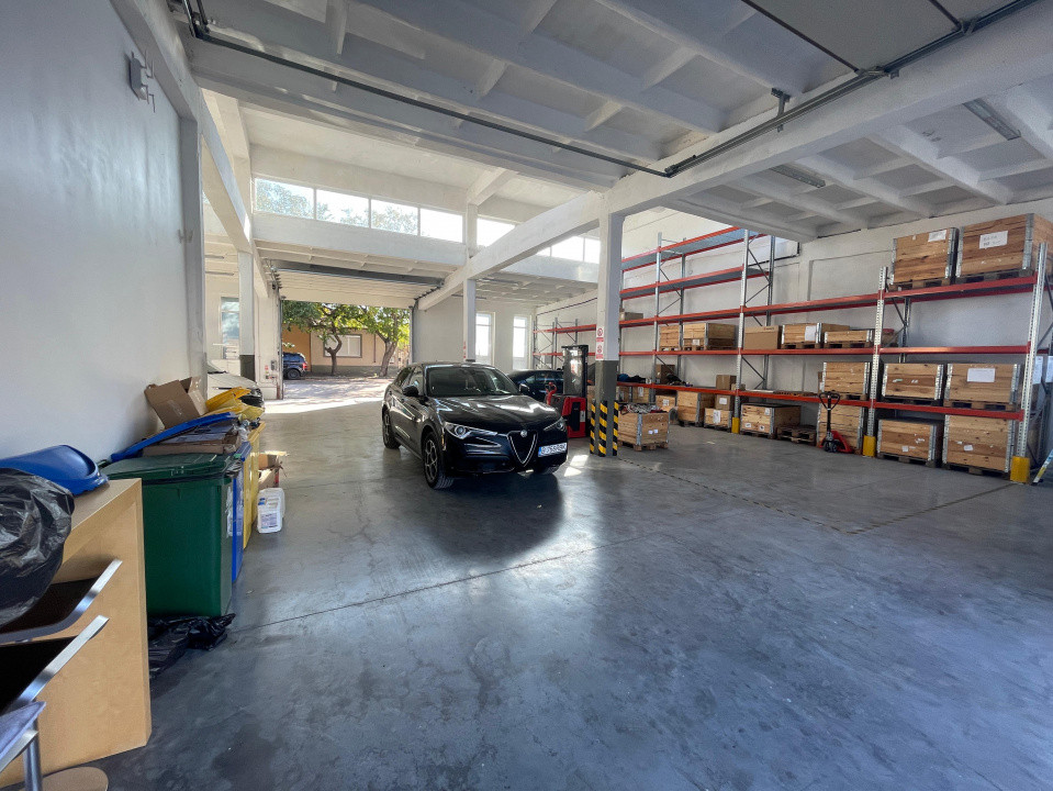 I.C.Bratianu - hala/spatiu productie 477 mp., recent amenajata