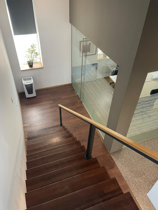 I.C.Bratianu - hala/spatiu productie 477 mp., recent amenajata