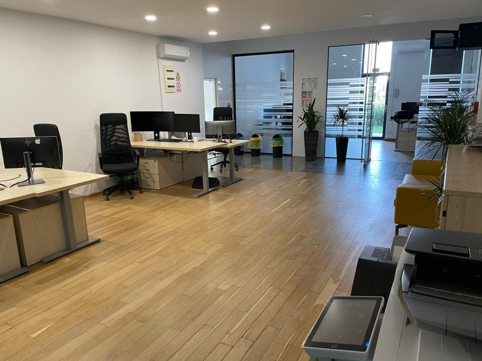 I.C.Bratianu - hala/spatiu productie 477 mp., recent amenajata