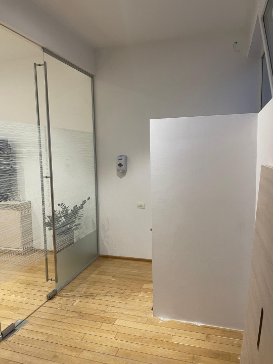 I.C.Bratianu - hala/spatiu productie 477 mp., recent amenajata