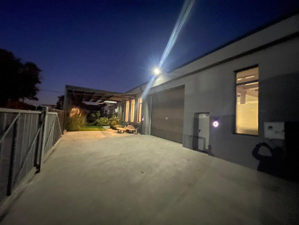 I.C.Bratianu - hala/spatiu productie 477 mp., recent amenajata