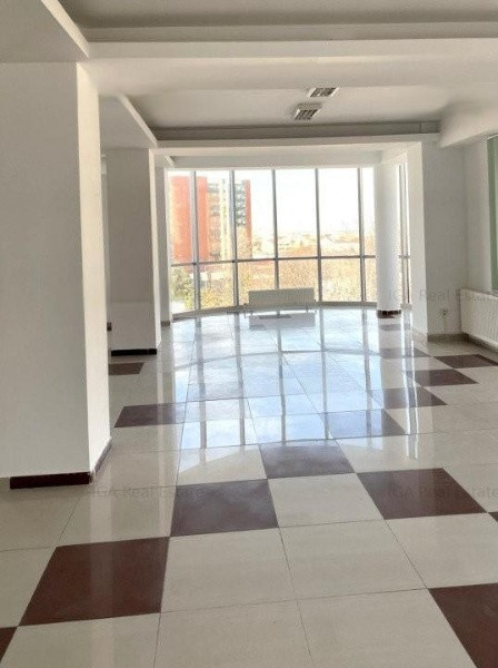 Bd. Mamaia, spatiu birou 110 mp., IDEAL BIROURI