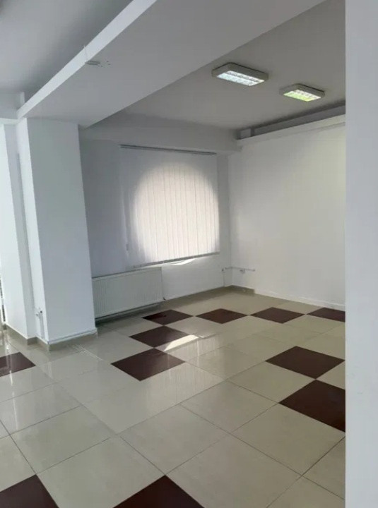 Bd. Mamaia, spatiu birou 110 mp., IDEAL BIROURI