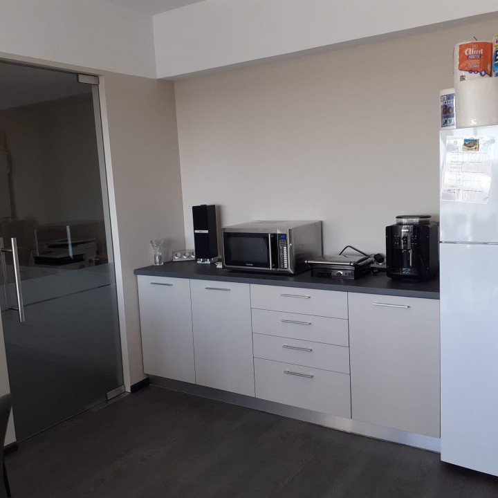 Delfinariu - bd. Mamaia, spatiI  birouri PREMIUM, MOBILAT