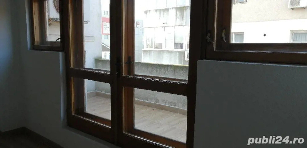 Delfinariu, imobil ideal birouri/profesii liberale, 54 mp.