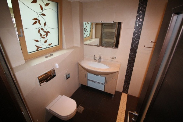 Km. 5 - Sos. Mangaliei, apartament ultramodern, 120 mp., 3 camere