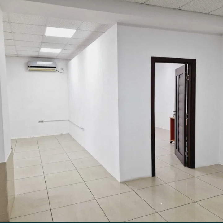 Ultracentral - Tomis Mall , spatiu IDEAL BIROURI, 80 mp., etaj 1