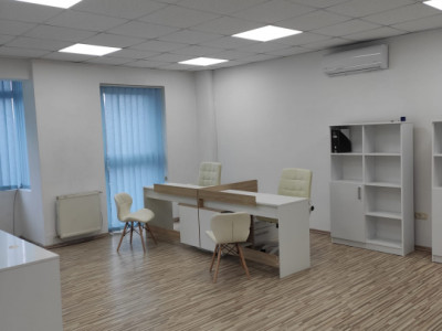 Capitol - Sala Sporturilor, spatiu birou 60 mp., recent renovat