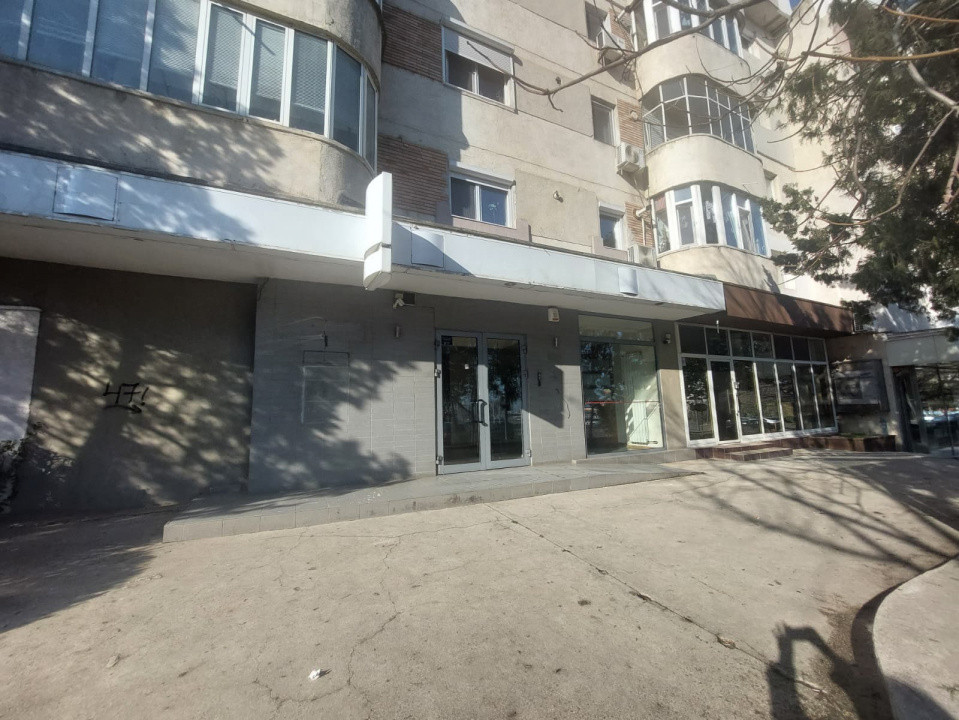 FAR - bd. 1 Mai, spatiu comercial 98 mp.