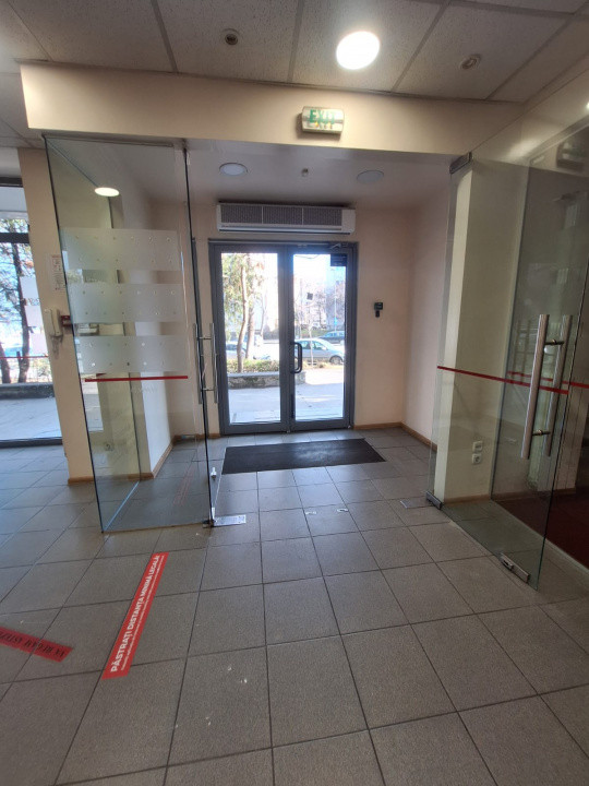 FAR - bd. 1 Mai, spatiu comercial 98 mp.