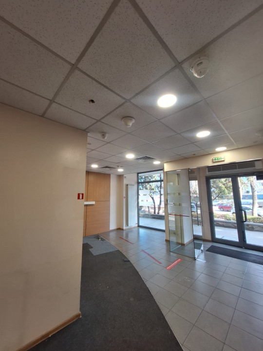 FAR - bd. 1 Mai, spatiu comercial 98 mp.