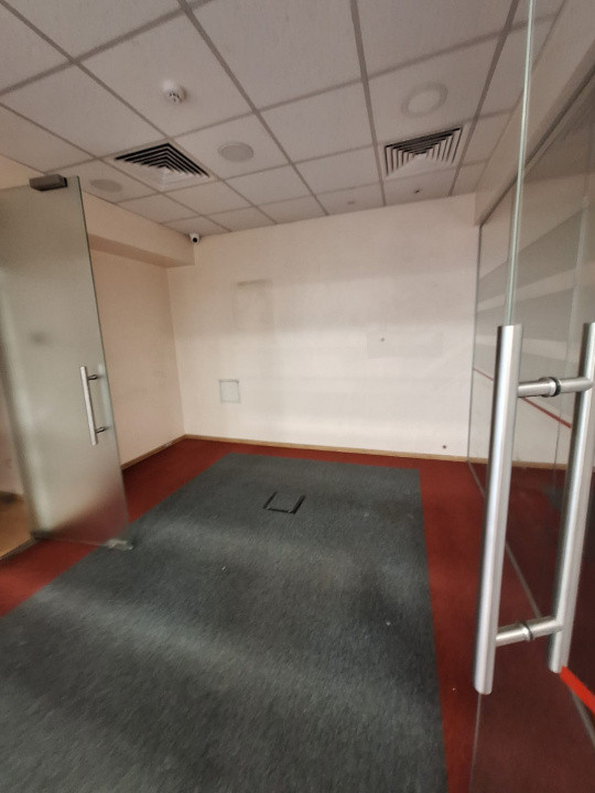 FAR - bd. 1 Mai, spatiu comercial 98 mp.