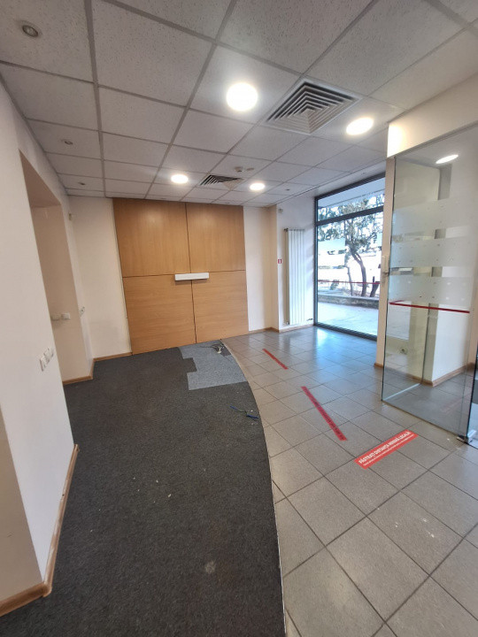 FAR - bd. 1 Mai, spatiu comercial 98 mp.