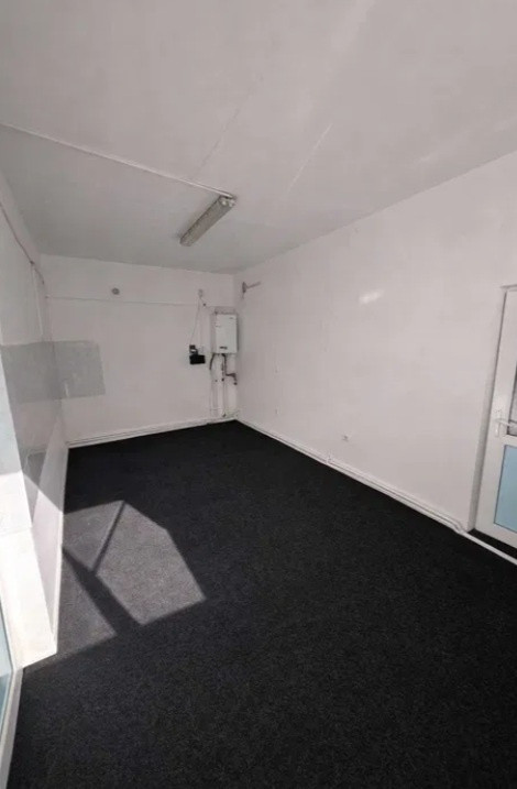 Ovidiu - Centru, spatiu multifunctional 180 mp.