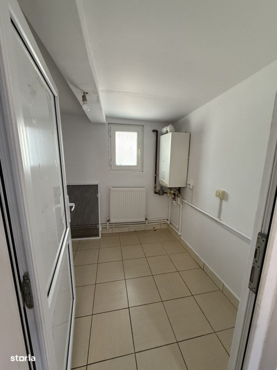 Poarta 6, spatiu comercial 125 mp.