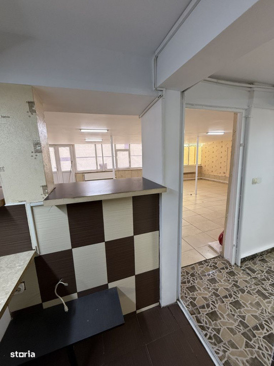 Poarta 6, spatiu comercial 125 mp.