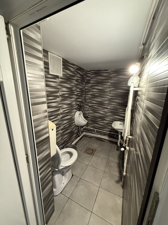 Poarta 6, spatiu comercial 125 mp.