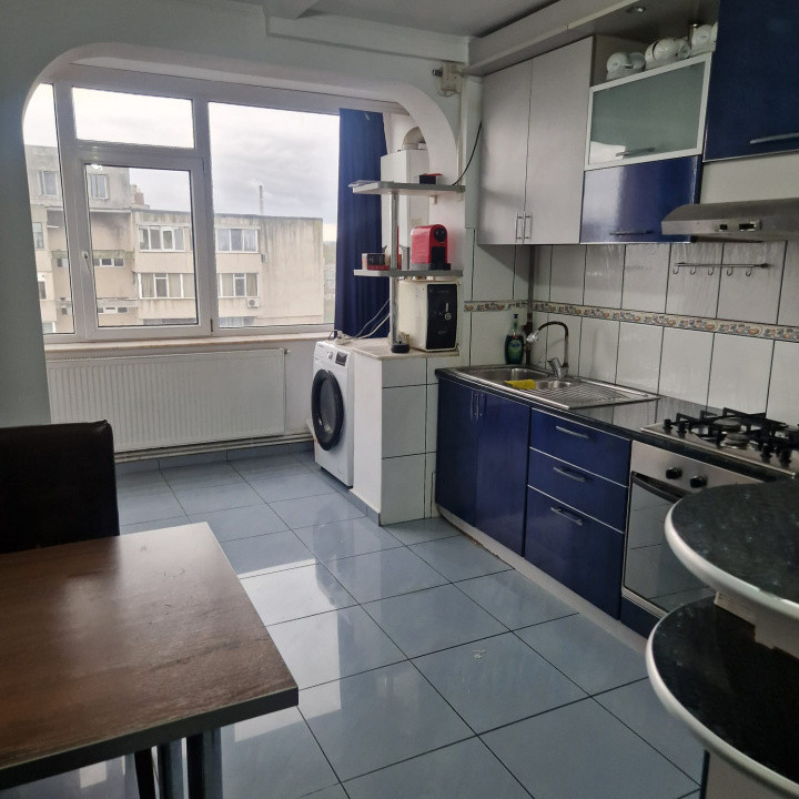 Centru - Bd. Ferdinand - apartament 3 camere , loc propriu de parcare