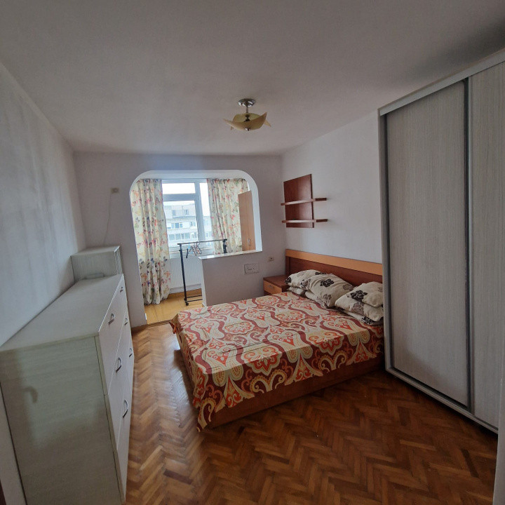 Centru - Bd. Ferdinand - apartament 3 camere , loc propriu de parcare
