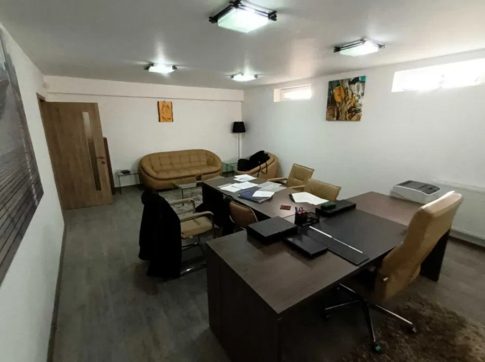 Trocadero, spatiu IDEAL BIROURI, 3 camere + oficiu, 85 mp.