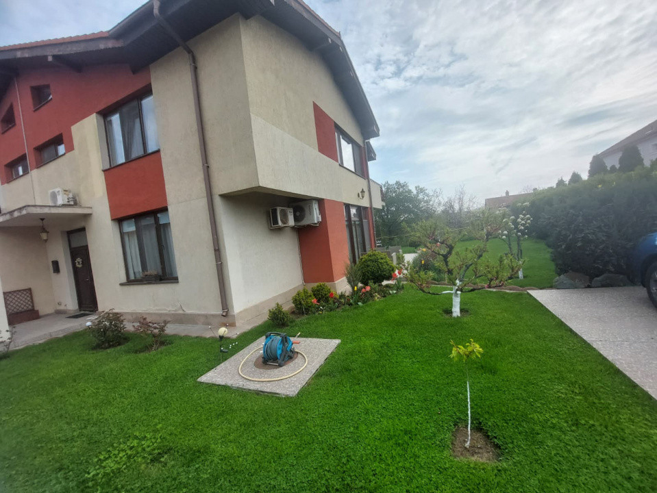 Constanta Sud (Lazu), vila P+1, 5 camere, renovata 2026